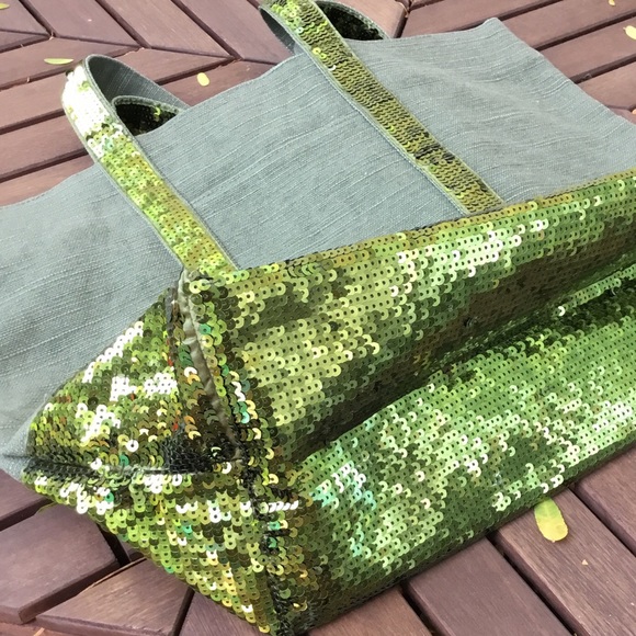 Hold Large Sequin tote - Picture 3 of 4